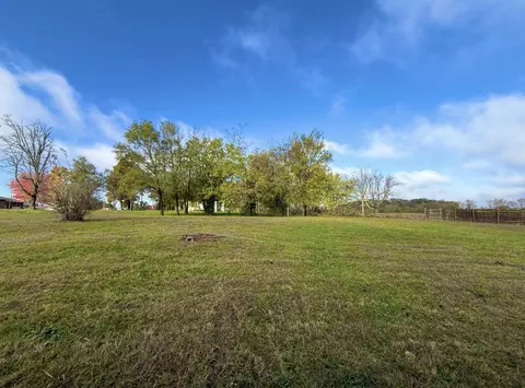 501 W 13th St, Mountain Grove, MO 65711