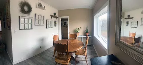 Dining - 695 Summit Ave, Mammoth Spring, AR 72554 photo 4 of 5