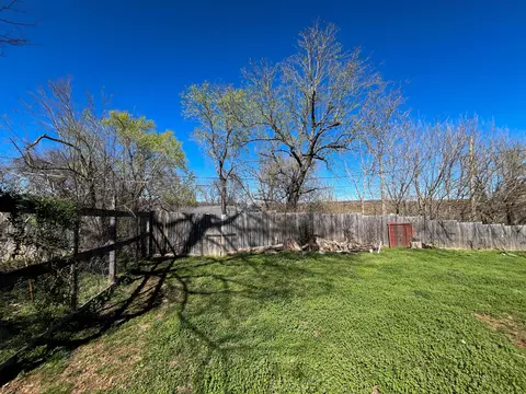 Exterior - 695 Summit Ave, Mammoth Spring, AR 72554 photo 12 of 14