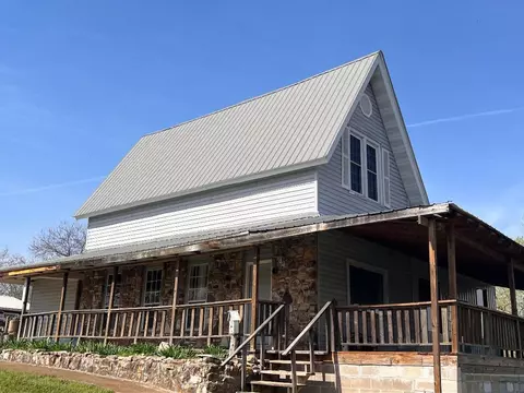Exterior - 695 Summit Ave, Mammoth Spring, AR 72554 photo 2 of 14