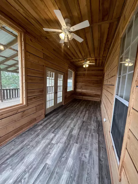 Exterior - 695 Summit Ave, Mammoth Spring, AR 72554 photo 7 of 14