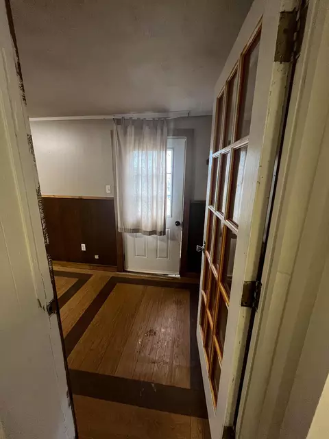 Entry Way - 695 Summit Ave, Mammoth Spring, AR 72554 photo 2 of 7