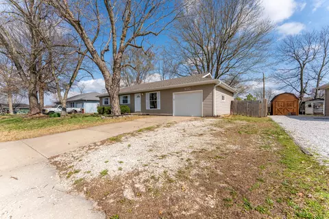 800 Aspen Ct, Nixa, MO 65714 photo 2