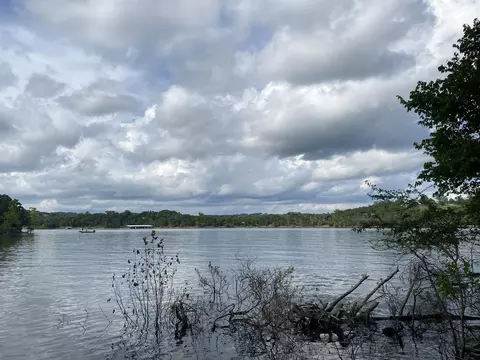 000 Wooley Creek Rd, Cape Fair, MO 65624