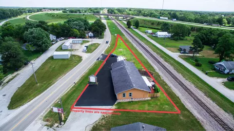 Exterior - 442 E Main St, Fordland, MO 65652 photo 4 of 5