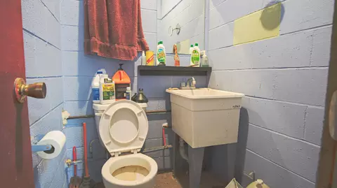 Bath - 442 E Main St, Fordland, MO 65652 photo 5 of 5