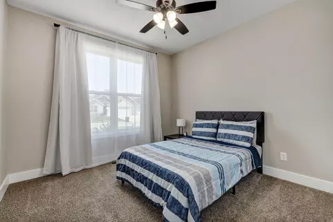 Bedroom - 4858 S Aaron Ave, Springfield, MO 65810 photo 3 of 4
