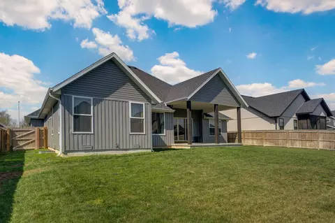 Exterior - 4858 S Aaron Ave, Springfield, MO 65810 photo 9 of 10