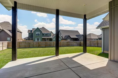 Exterior - 4858 S Aaron Ave, Springfield, MO 65810 photo 4 of 10
