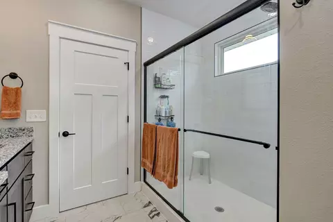 Bath - 4858 S Aaron Ave, Springfield, MO 65810 photo 1 of 2