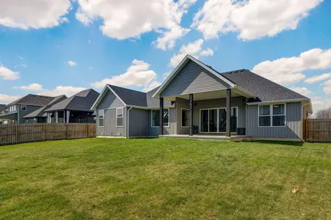 Exterior - 4858 S Aaron Ave, Springfield, MO 65810 photo 7 of 10