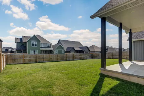 Exterior - 4858 S Aaron Ave, Springfield, MO 65810 photo 6 of 10