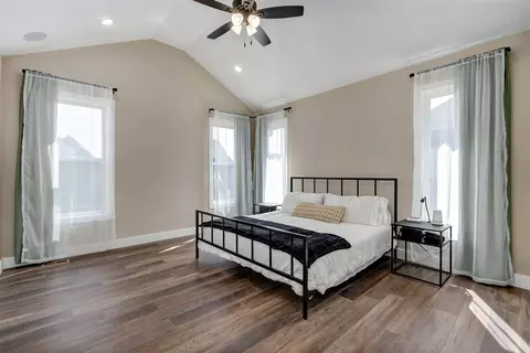 Bedroom - 4858 S Aaron Ave, Springfield, MO 65810 photo 1 of 4