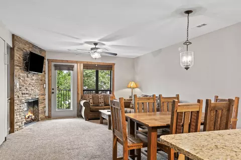 Dining - 429 E Chinquapin Cir #607, Branson, MO 65616 photo 1 of 4