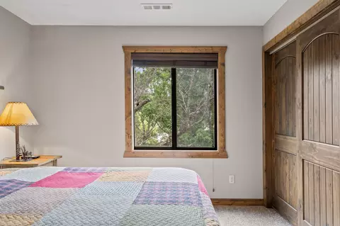 Bedroom - 429 E Chinquapin Cir #607, Branson, MO 65616 photo 5 of 9