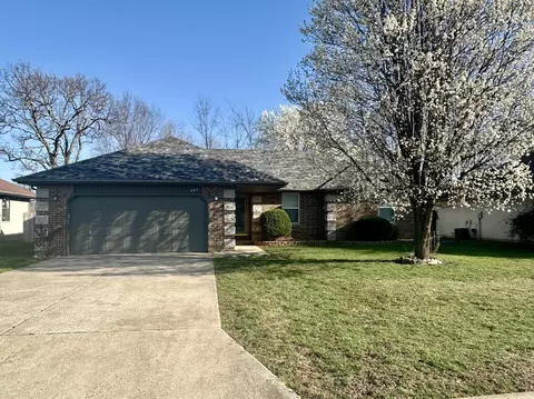 505 E Ozark Jubilee Dr, Nixa, MO 65714