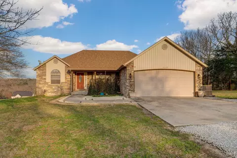 450 Holly Way Dr, Kirbyville, MO 65679