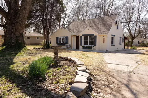 1008 Frisco St, Monett, MO 65708