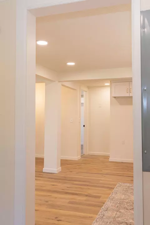 Entry Way - 1008 Frisco St, Monett, MO 65708 photo 1 of 6