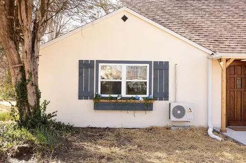 Exterior - 1008 Frisco St, Monett, MO 65708 photo 3 of 8