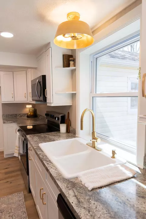 Kitchen - 1008 Frisco St, Monett, MO 65708 photo 5 of 6