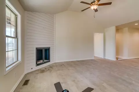 681 W Castor Loop, Nixa, MO 65714 photo 8