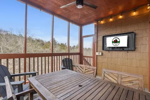 Exterior - 152 Oakridge Rd #1, Branson, MO 65616 photo 3 of 12