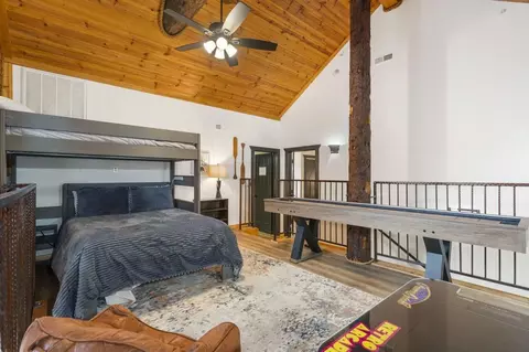 Bedroom - 152 Oakridge Rd #1, Branson, MO 65616 photo 3 of 6