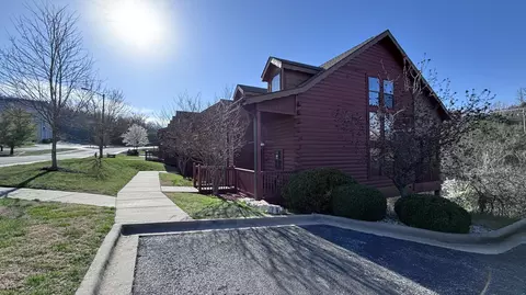 Exterior - 152 Oakridge Rd #1, Branson, MO 65616 photo 10 of 12
