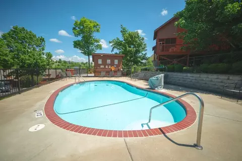 Exterior - 152 Oakridge Rd #1, Branson, MO 65616 photo 5 of 12