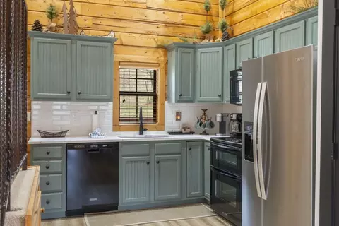 Kitchen - 152 Oakridge Rd #1, Branson, MO 65616 photo 3 of 3