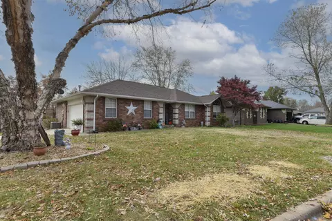 608 Cypress Ave, Nixa, MO 65714 photo 2