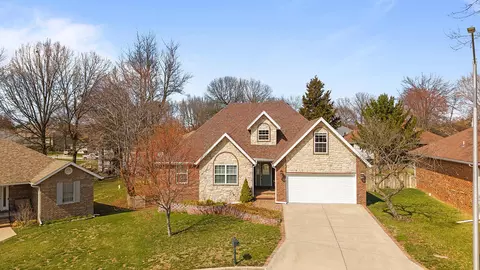 2065 W Buena Vista St, Springfield, MO 65810