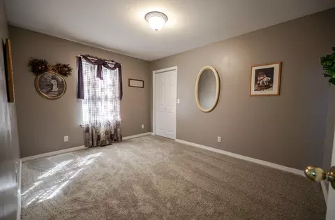Bedroom - 423 Honeysuckle Ln, Monett, MO 65708 photo 5 of 6