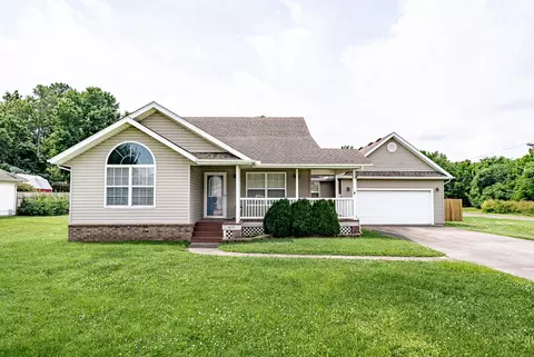 Exterior - 423 Honeysuckle Ln, Monett, MO 65708 photo 2 of 16