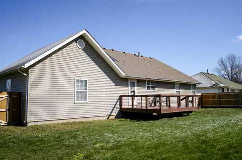 Exterior - 423 Honeysuckle Ln, Monett, MO 65708 photo 12 of 16