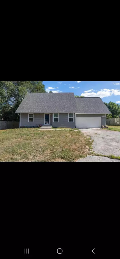 1003 E Lark St, Ozark, MO 65721