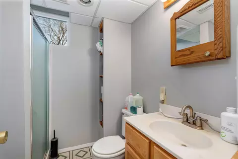 Bath - 2240 W Alta St, Springfield, MO 65810 photo 4 of 4