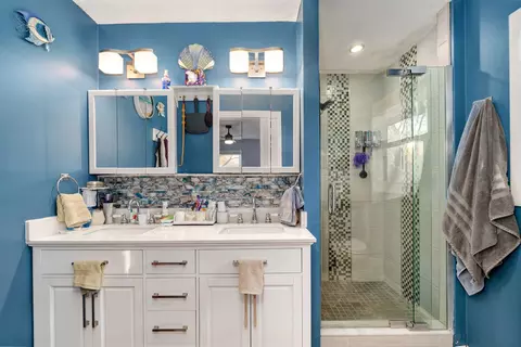 Bath - 2240 W Alta St, Springfield, MO 65810 photo 1 of 4