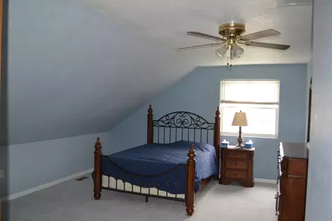 Bedroom - 33202 Missouri State Highway East 14, Ava, MO 65608 photo 2 of 6