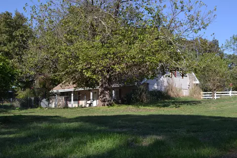 Exterior - 33202 Missouri State Highway East 14, Ava, MO 65608 photo 5 of 19