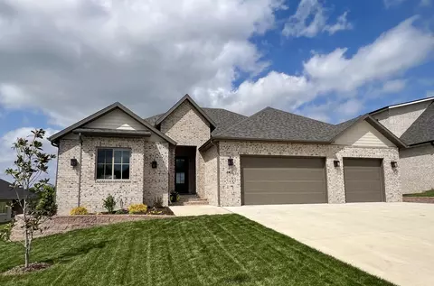 4411 E Hidden Oak St, Springfield, MO 65802