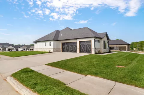Exterior - 1772 E Peartree Dr, Ozark, MO 65721 photo 4 of 10