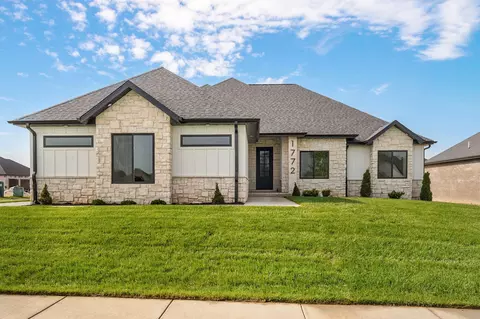 1772 E Peartree Dr, Ozark, MO 65721