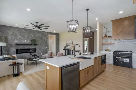Kitchen - 1772 E Peartree Dr, Ozark, MO 65721 photo 2 of 5