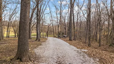 745 Pardon Rd, Marionville, MO 65705