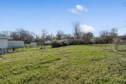 Exterior - 1508 E Livingston St, Springfield, MO 65803 photo 6 of 6