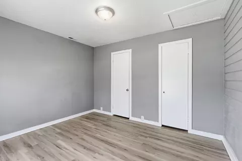 Bedroom - 1508 E Livingston St, Springfield, MO 65803 photo 4 of 5