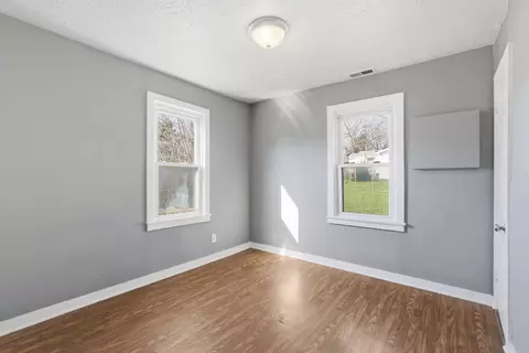 Bedroom - 1508 E Livingston St, Springfield, MO 65803 photo 1 of 5