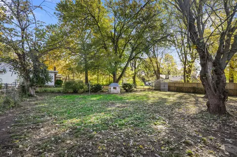 Exterior - 2012 S Roanoke Ave, Springfield, MO 65807 photo 4 of 10